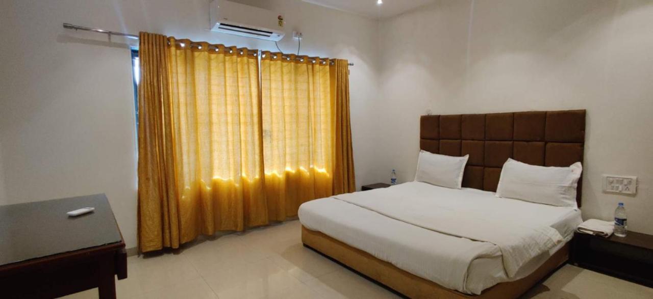 Вилла Air 2Bhk Infinity Игатпури Экстерьер фото